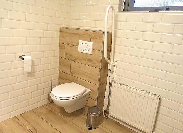 OV675 vacation home in Lemele with spacious bathroom in Vechtstreek, Overijssel.