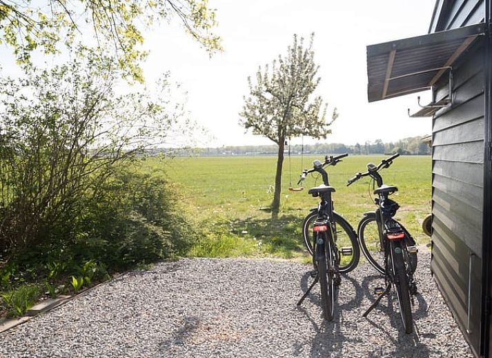 Gezellige buitenruimte bij Vakantiehuisje in Stegeren, perfect voor een ontspannen verblijf in Overijssel.