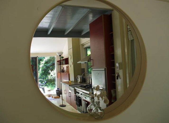 Zonnig terras bij Huisje in Stegeren, vakantiehuis in Vechtstreek, Overijssel.