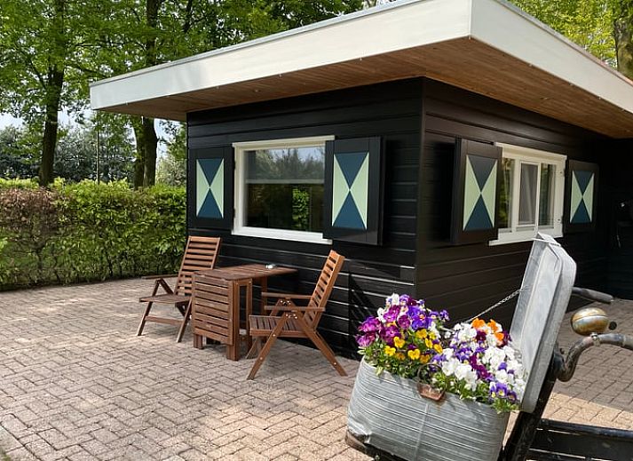 Eethoek en keuken in Vakantiehuis in Bruchterveld, knus en modern in Vechtstreek, Overijssel.