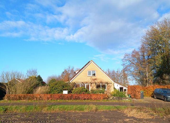 Geniessen Sie den sonnigen Garten des Ferienhauses in De Krim, das in der Region Vecht in Overijssel liegt.