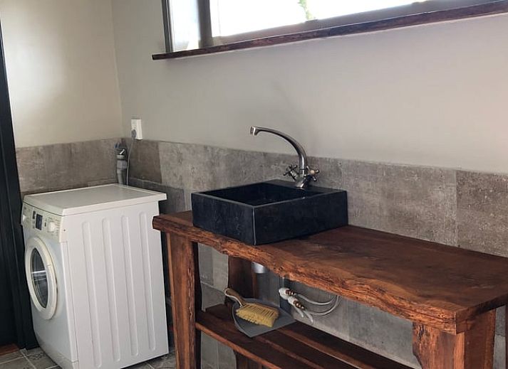 Uitgestrekt landschap rondom Vakantiehuisje in Vinkenbuurt, Vechtstreek, Overijssel.