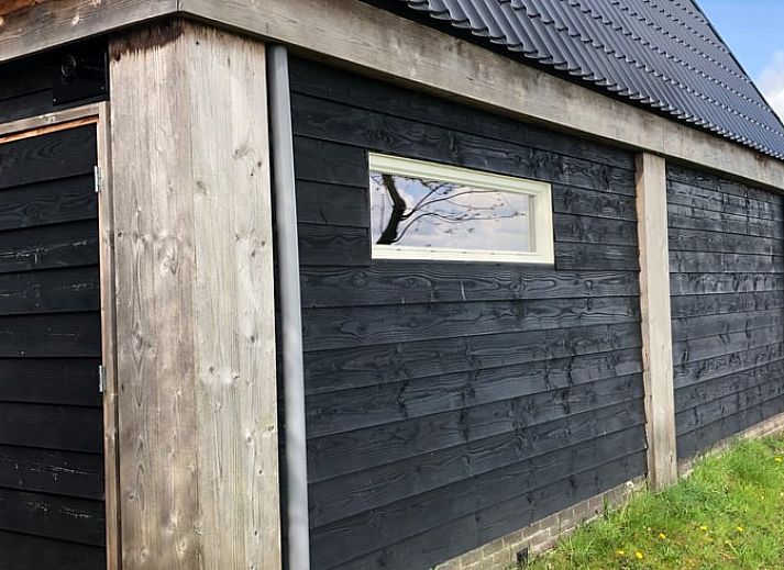 Moderne keuken in Vakantiehuisje in Vinkenbuurt, Vechtstreek, Overijssel.