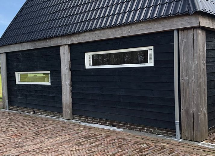 Moderne keuken in Vakantiehuisje in Vinkenbuurt, Vechtstreek, Overijssel.