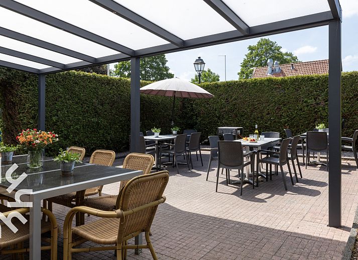 Bedroom with two beds in vacation home OV055A, Giethoorn, Northwest Overijssel, Overijssel.
