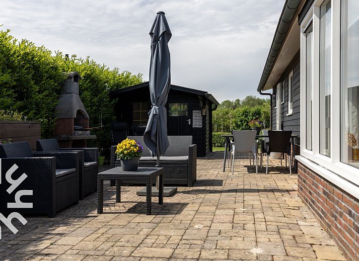 Vakantiehuis OV534 in Giethoorn, Noordwest Overijssel, omgeven door groene natuur en waterwegen.