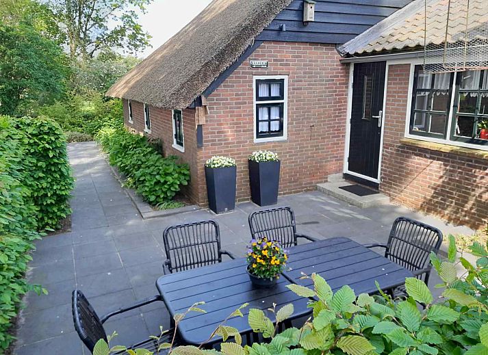 Verblijf 5501125 • Vakantiewoning Noordwest Overijssel • 6 persoons appartement met drie slaapkamers in het centrum