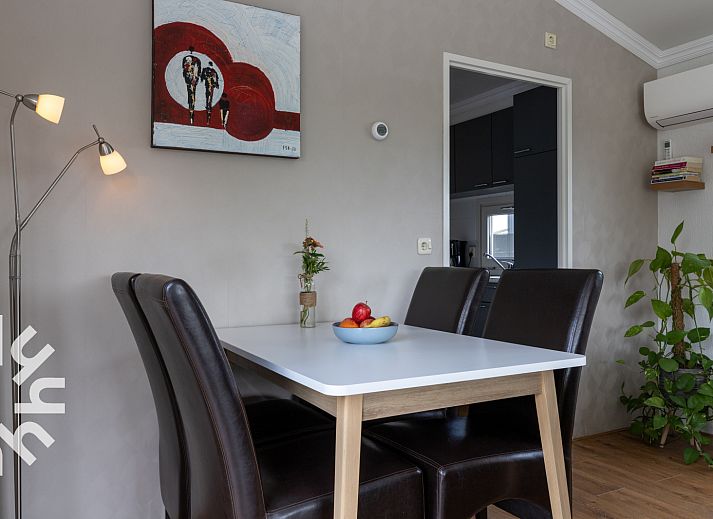 Erholsamer Kanalblick im Ferienhaus OV535 in Giethoorn, Nordwest Overijssel, Overijssel.