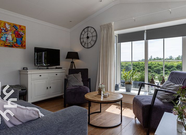 Aussenterrasse des Ferienhauses OV535 in Giethoorn, ideal fuer Mahlzeiten im Freien in Nordwest Overijssel, Overijssel.