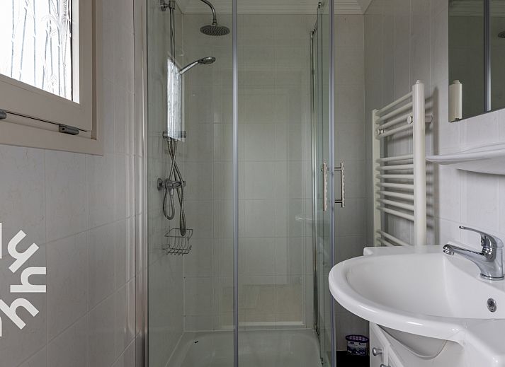 Aussenterrasse des Ferienhauses OV535 in Giethoorn, ideal fuer Mahlzeiten im Freien in Nordwest Overijssel, Overijssel.