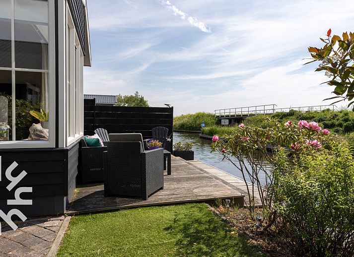 Gruene Umgebung rund um das Ferienhaus OV535 in Giethoorn, ideal fuer Entspannung in Nordwest Overijssel, Overijssel.
