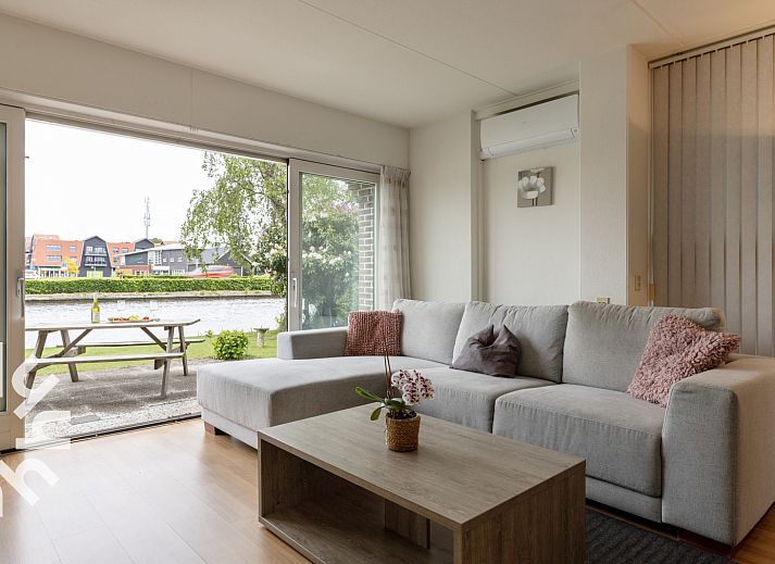 Badezimmer mit Dusche in Ferienhaus OV007, Giethoorn, Nordwest Overijssel, Overijssel.