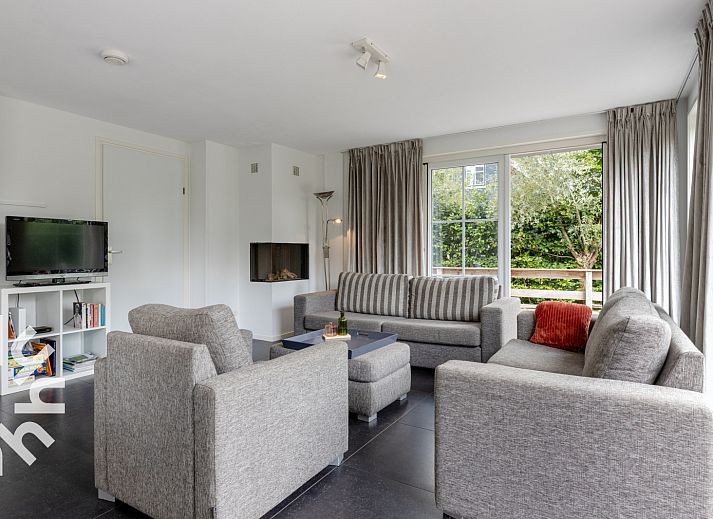 OV688 vacation home in Giethoorn overlooking the water in Northwest Overijssel, ideal for nature lovers.