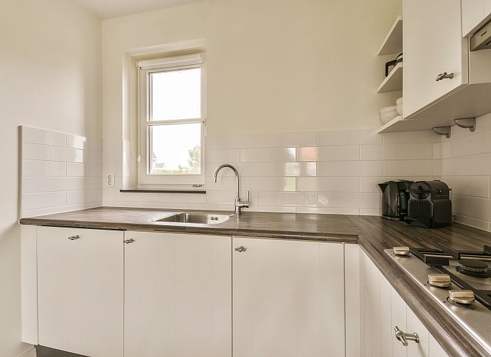 Vrijstaande woning in Giethoorn, een charmant vakantiehuis in het pittoreske Noordwest Overijssel, omgeven door weelderige natuur en rust.