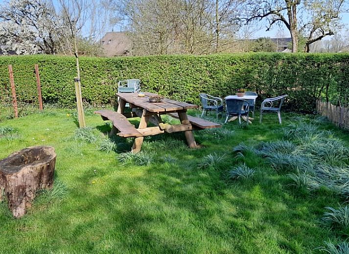 Charmant Vakantiehuisje in Giethoorn met rieten dak en gezellige tuin in Noordwest Overijssel, Overijssel.