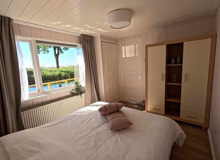 Stijlvol decoratief beeld in vakantiehuis OV699 in Giethoorn, Overijssel.