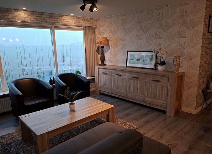 Enjoy the picturesque view of the river from the Holiday Home in Zwartsluis, located in the green province of Overijssel.