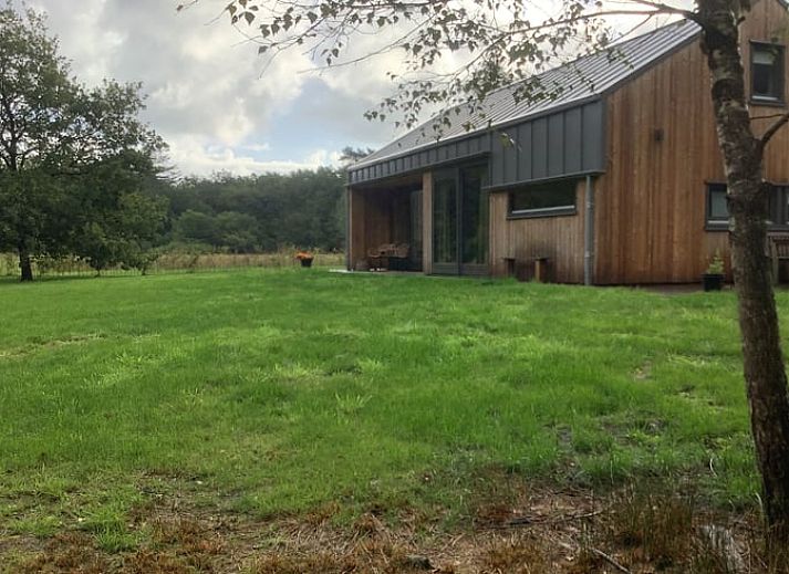 Entspannen Sie sich in der Sauna im Huisje in De Bult, einem Ferienhaus in Overijssel.