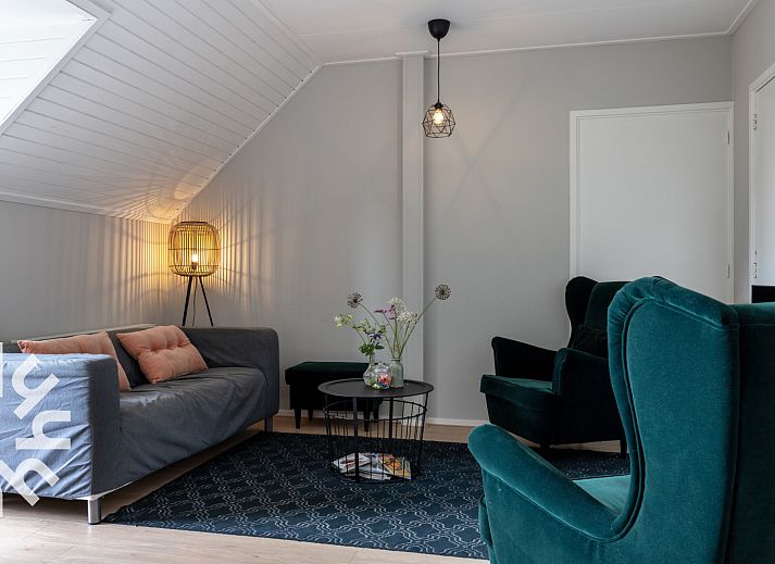 Moderne Kueche im Ferienhaus OV591 in Wanneperveen, Overijssel, mit stilvollen Geraeten.