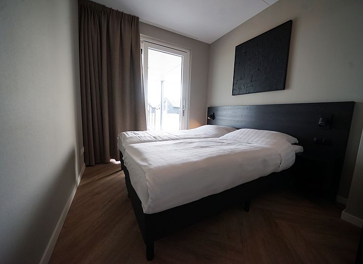 Chalet in Kampen on the water in Northwest Overijssel, ideal vacation home with beautiful view.