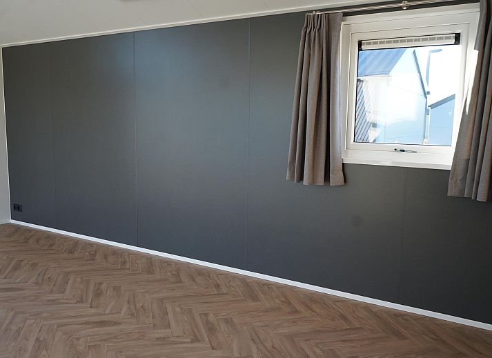 Freistehendes Haus in Kampen, Ferienhaus im Nordwesten von Overijssel mit Terrasse am Wasser, umgeben von Natur und Ruhe.