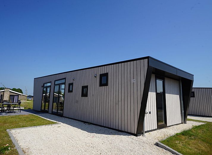 Modern detached house in Kampen, Northwest Overijssel, vacation home with private terrace and views of the peaceful surroundings.