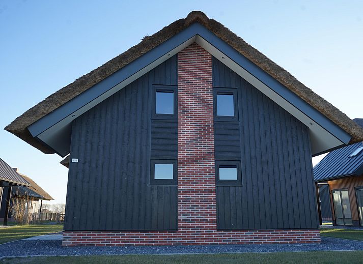 Vrijstaande woning in Kampen met rieten dak, gelegen in het pittoreske Noordwest Overijssel, ideaal vakantiehuis voor natuurliefhebbers.