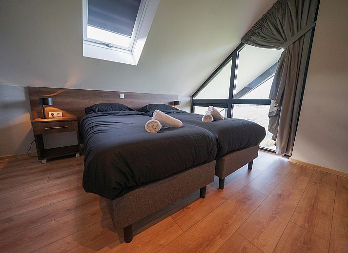 Vrijstaande woning in Kampen, Noordwest Overijssel, vakantiehuis met ruime tuin en moderne architectuur, ideaal voor ontspanning in de natuur.