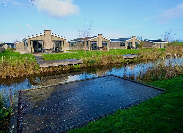 Vrijstaande woning in Kampen, een moderne vakantiehuis in Noordwest Overijssel, omgeven door groene natuur en een rustige omgeving.