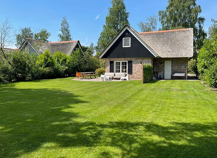 Guest house 550911 • Holiday property Noordwest Overijssel • Tjasker Comfort 6 