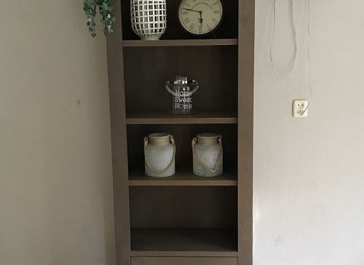 Open deuren naar terras in Luxe Vakantievilla Weerribben, Paasloo, vakantiehuis met toegang tot groene tuin in Overijssel.