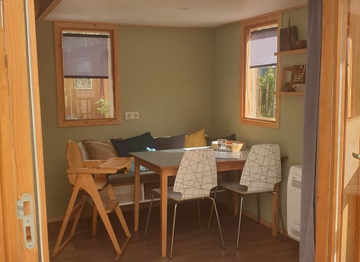 Abendbeleuchtung im Huisje in IJhorst, einem attraktiven Ferienhaus in Nordwest-Overijssel.