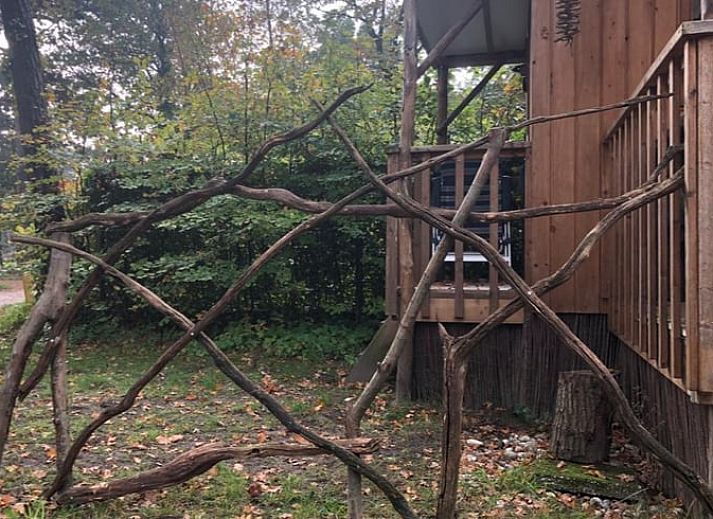 Ferienhaus in IJhorst, schoen beleuchtetes Ferienhaus in Nordwest Overijssel, Abendansicht.