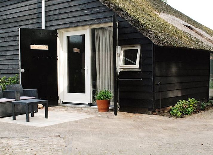 Charming cottage in IJhorst with thatched roof, ideally located in the nature of Northwest Overijssel, perfect for a relaxing stay.