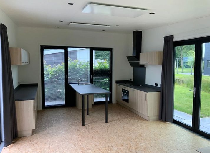 Vrijstaande woning in IJhorst, een modern vakantiehuis in Noordwest Overijssel omgeven door groene natuur en rustgevende omgeving.