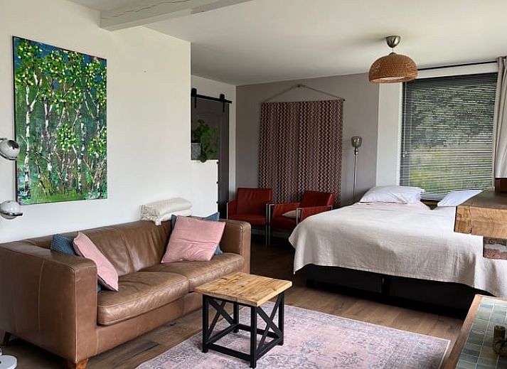 Leckerer Fruehstueckskorb im Ferienhaus Kalenberg, perfekt fuer einen entspannten Morgen.