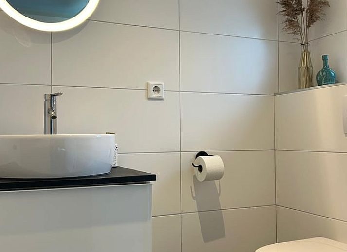 Vakantiehuis in Kalenberg met ruim terras en uitzicht op natuur in Noordwest Overijssel, ideaal voor ontspanning en buitenleven.