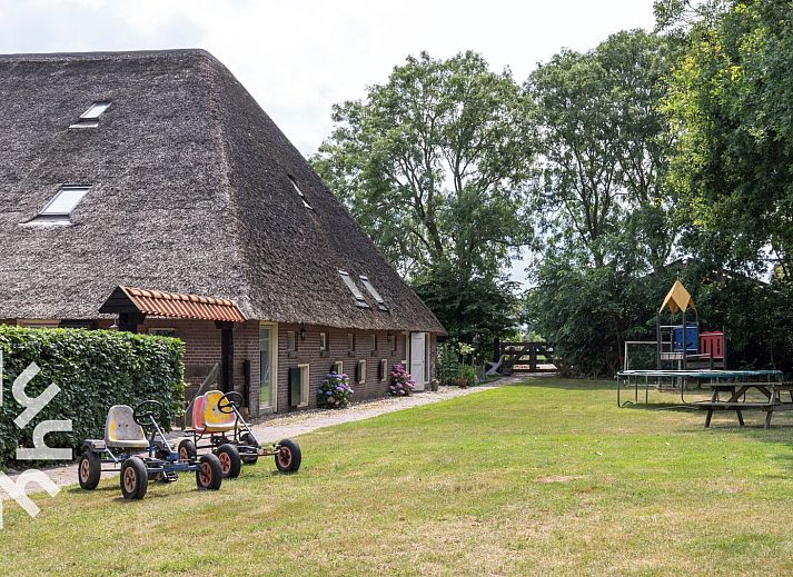 Verblijf 551705 • Vakantiewoning Noordwest Overijssel • 4 persoons vakantiehuis gelegen aan de rand van natuurgebied 