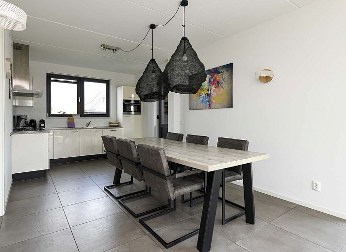 Grner Garten am Einfamilienhaus in Ossenzijl, Nordwest Overijssel, Overijssel.