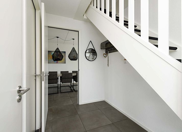 Freistehendes Ferienhaus mit Reetdach in Ossenzijl, Nordwest Overijssel, Overijssel.