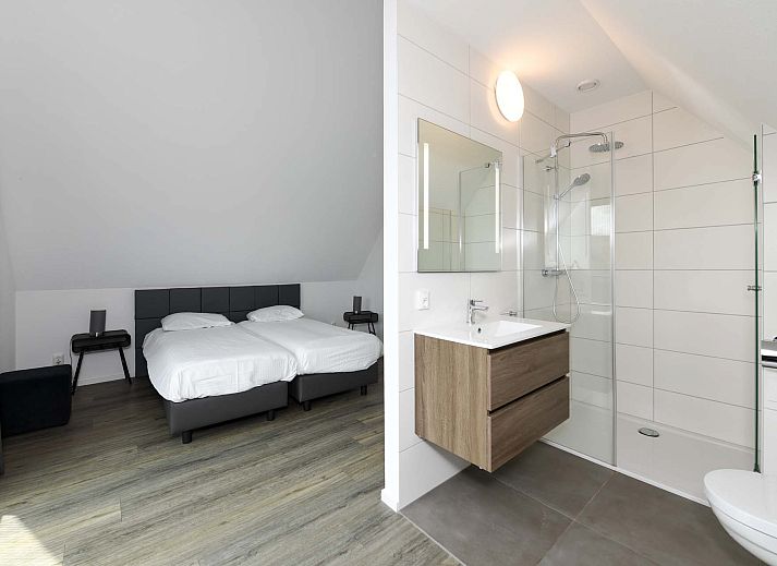 Freistehendes Ferienhaus mit Reetdach in Ossenzijl, Nordwest Overijssel, Overijssel.