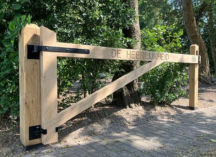Ferienhaus in Tuk mit charmantem Garten in Nordwest-Overijssel, bietet ein rustikales Ferienerlebnis.