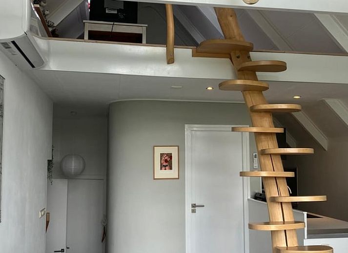 Gemuetliches Ferienhaus in Tuk mit grossen Fenstern und gruener Umgebung im Nordwesten von Overijssel.