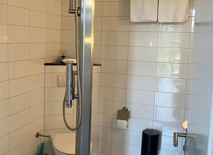 Gruener Garten im Ferienhaus in Tuk, ideal zum Entspannen im Nordwesten von Overijssel.