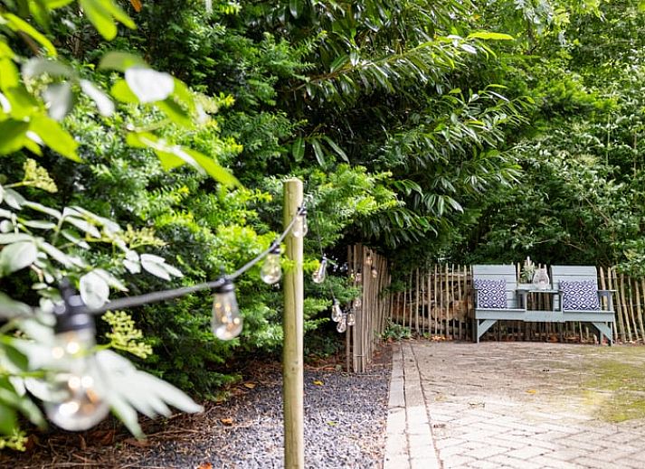 Volledig uitgeruste keuken in Vakantiehuisje in Wetering, Noordwest Overijssel. Perfect voor culinaire avonturen.