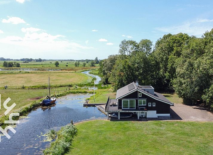 Guest house 552307 • Holiday property Noordwest Overijssel • Heerlijke vakantievilla aan het water, vlakbij Giethoorn 