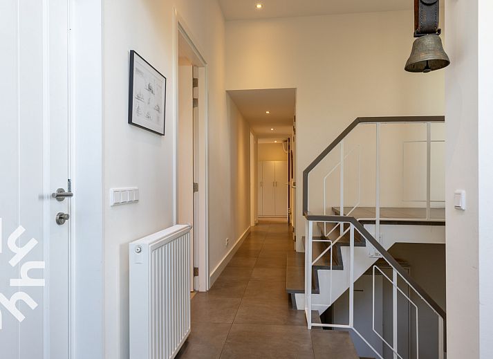 OV573 Ferienhaus in Blokzijl mit Blick auf das Wasser und die gruenen Felder in Nordwest Overijssel, Overijssel.