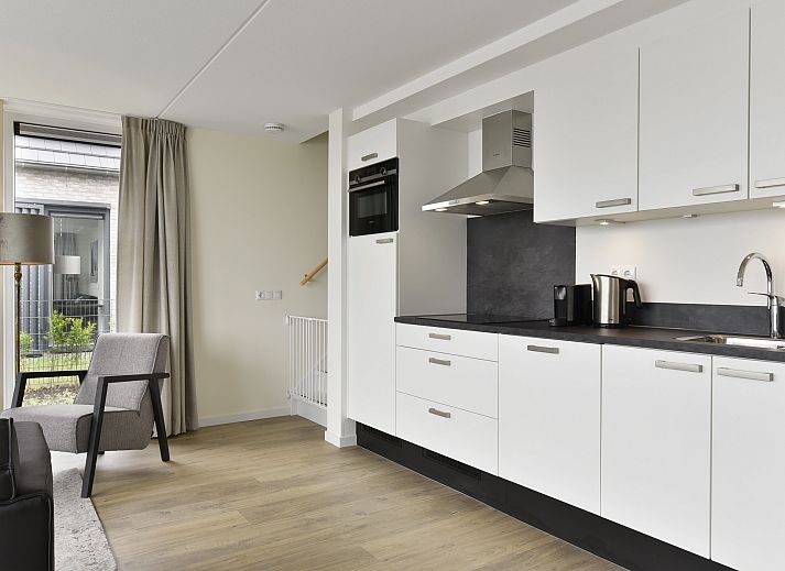 Stilvolles Wohnzimmer des 4-Bett-Wellnesshauses 4ELW in Blokzijl.