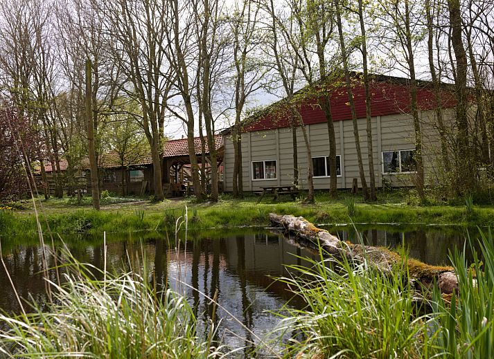 OV669 vacation home in Blokzijl overlooking pond and green surroundings in Northwest Overijssel.