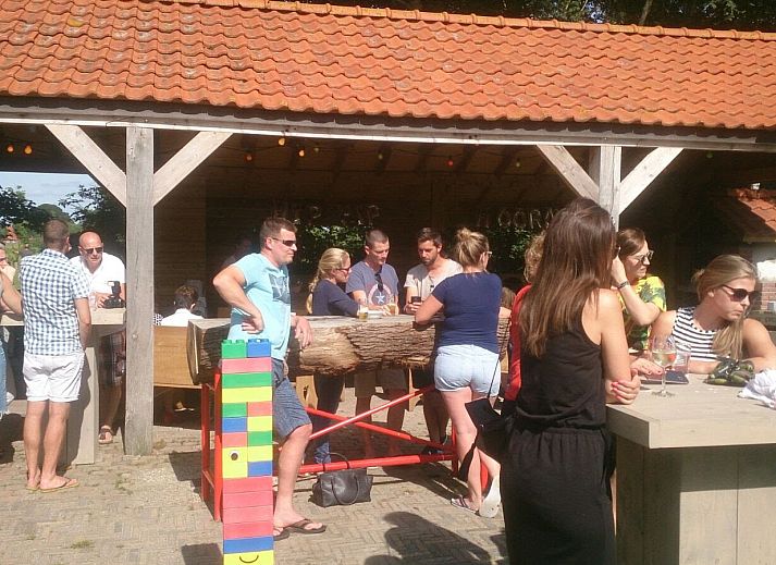 OV669 vacation home in Blokzijl overlooking pond and green surroundings in Northwest Overijssel.